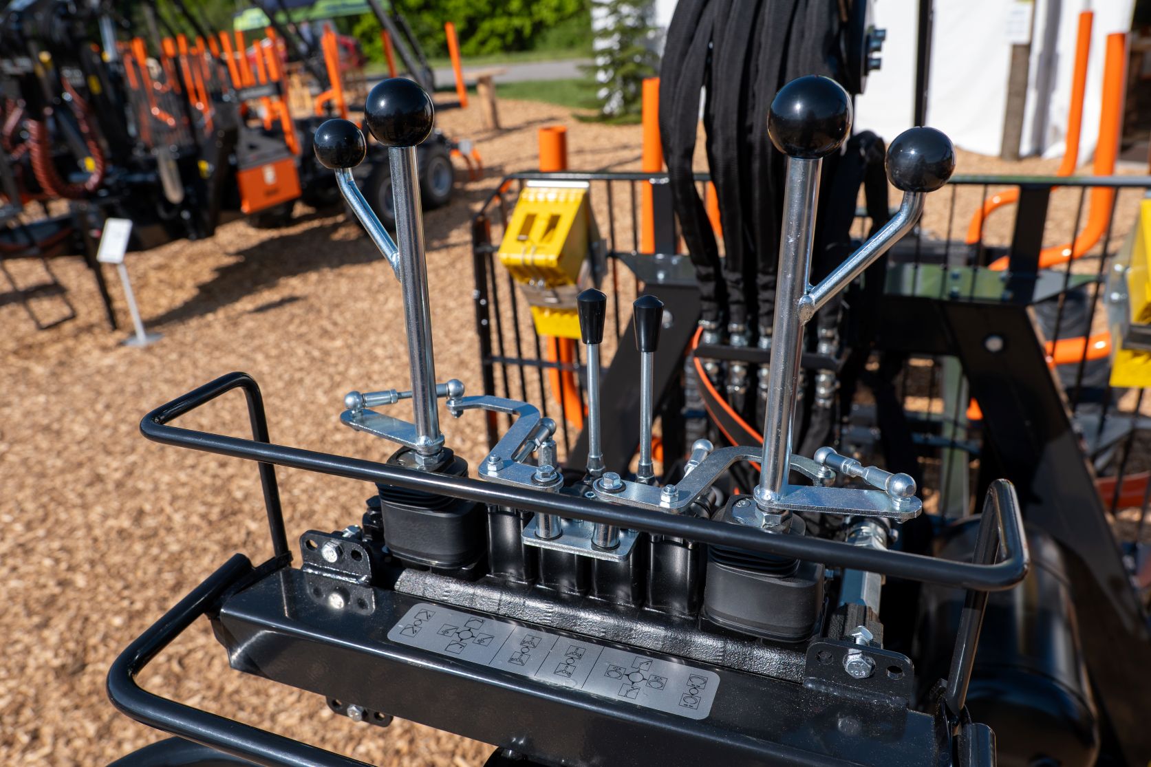 BMF Forestry Machinery / Valves and Joysticks